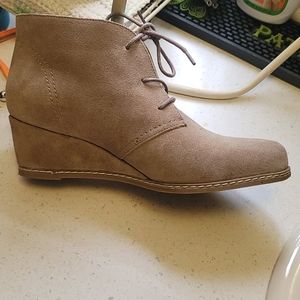 Womens casual  faux suede shoes